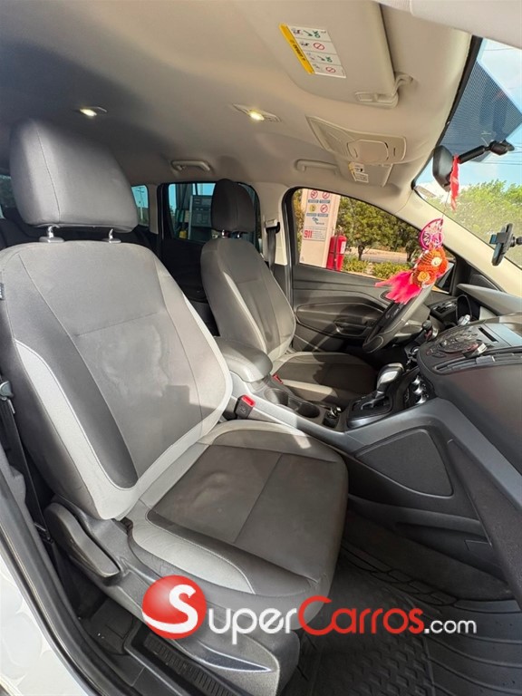 2014 Ford Escape — foto 11 / 12
