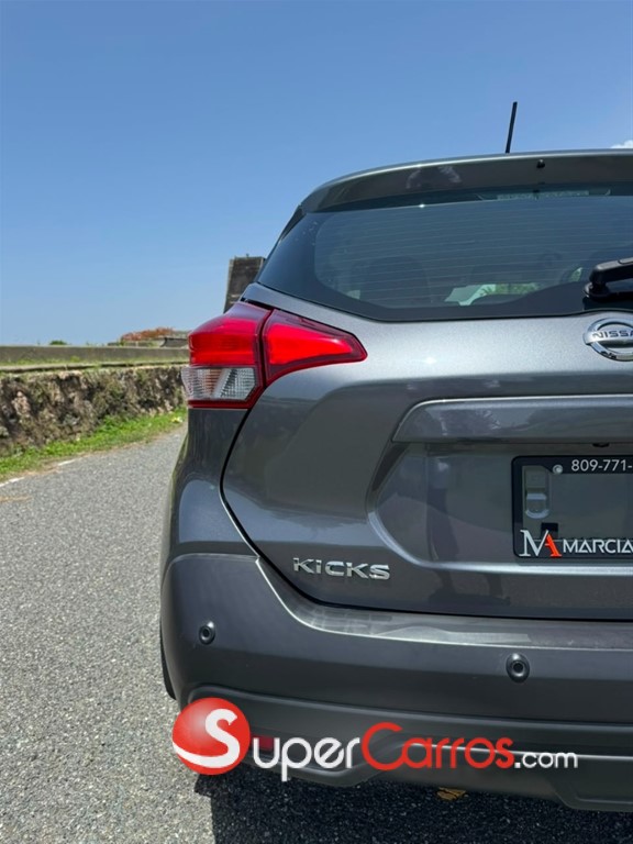 2020 Nissan Kicks — foto 3 / 11