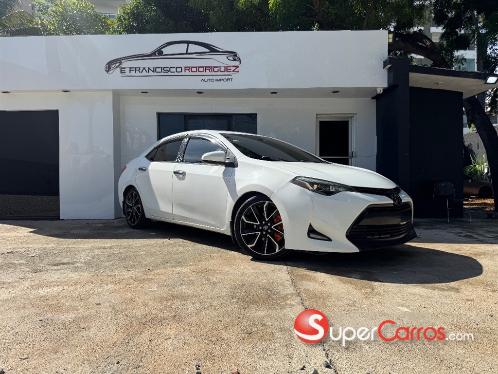 2017 Toyota Corolla LE Plus — foto 3 / 9