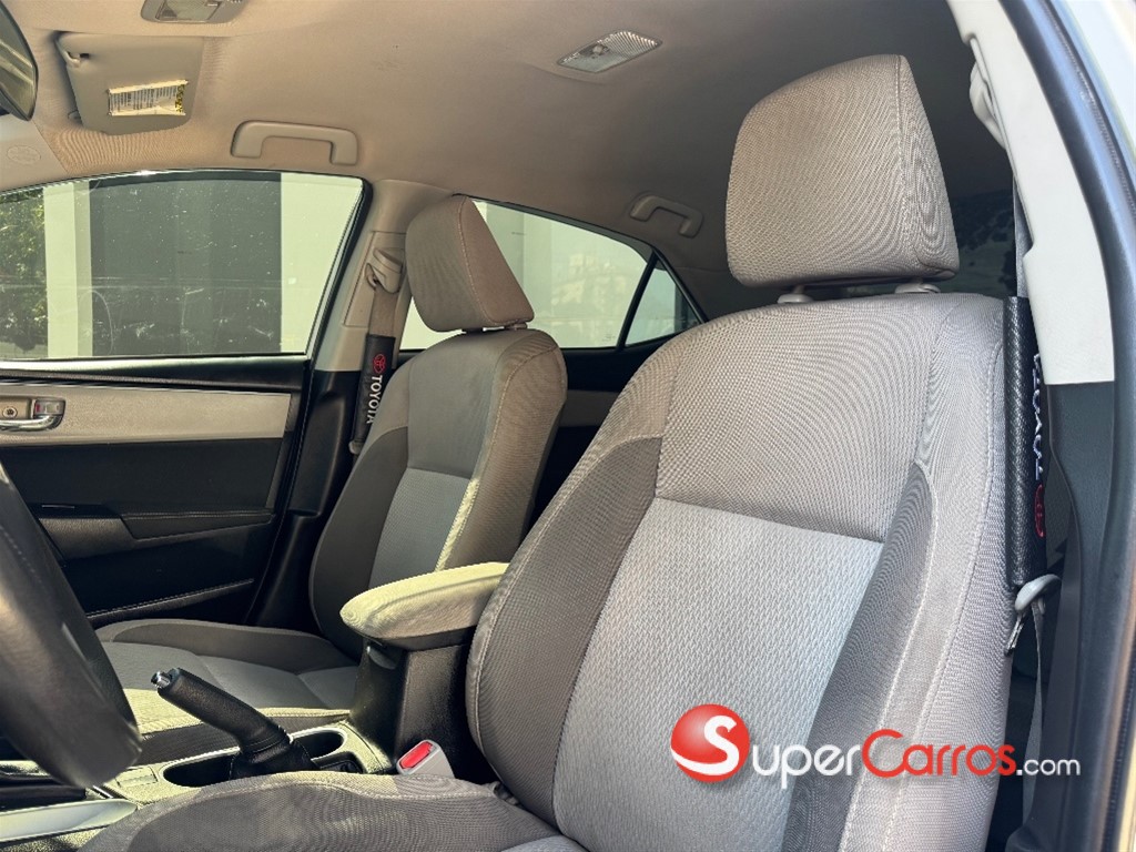 2017 Toyota Corolla LE Plus — foto 8 / 9
