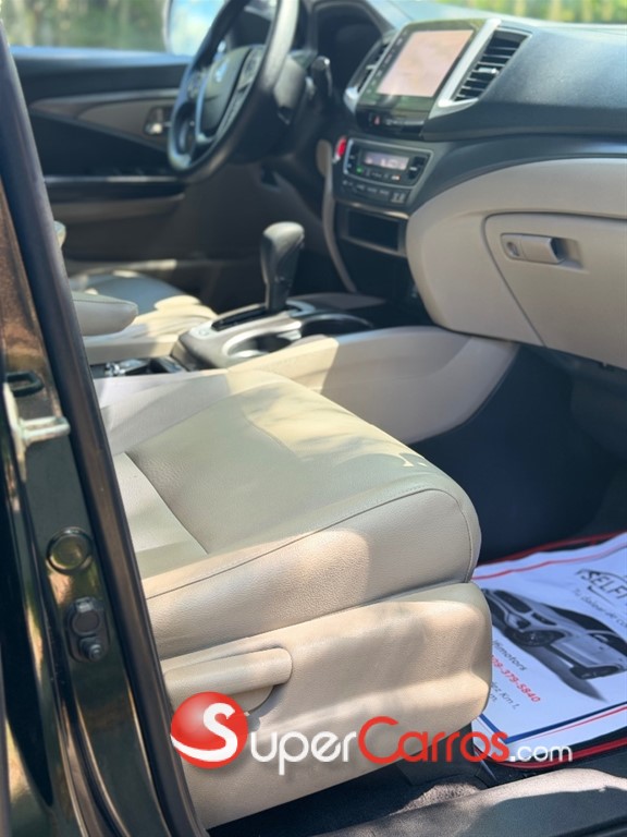 2017 Honda Pilot EX — foto 8 / 11