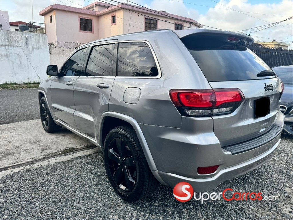 2015 Jeep Grand Cherokee Laredo — foto 6 / 12