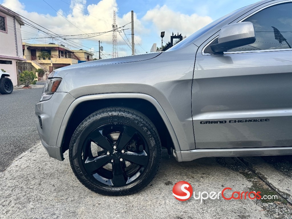 2015 Jeep Grand Cherokee Laredo — foto 7 / 12