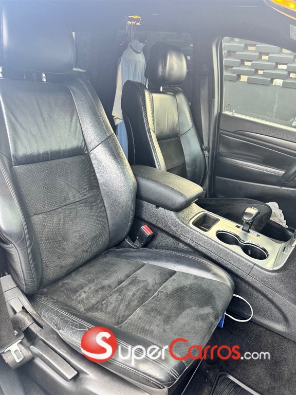 2015 Jeep Grand Cherokee Laredo — foto 10 / 12
