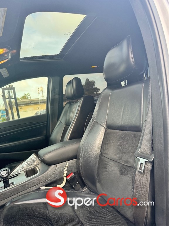 2015 Jeep Grand Cherokee Laredo — foto 12 / 12