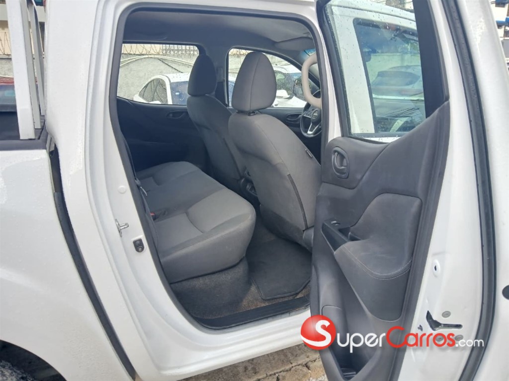 2024 Nissan Frontier — foto 9 / 11