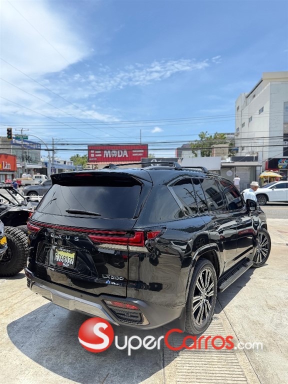 2022 Lexus LX 600 URBAN — foto 4 / 7