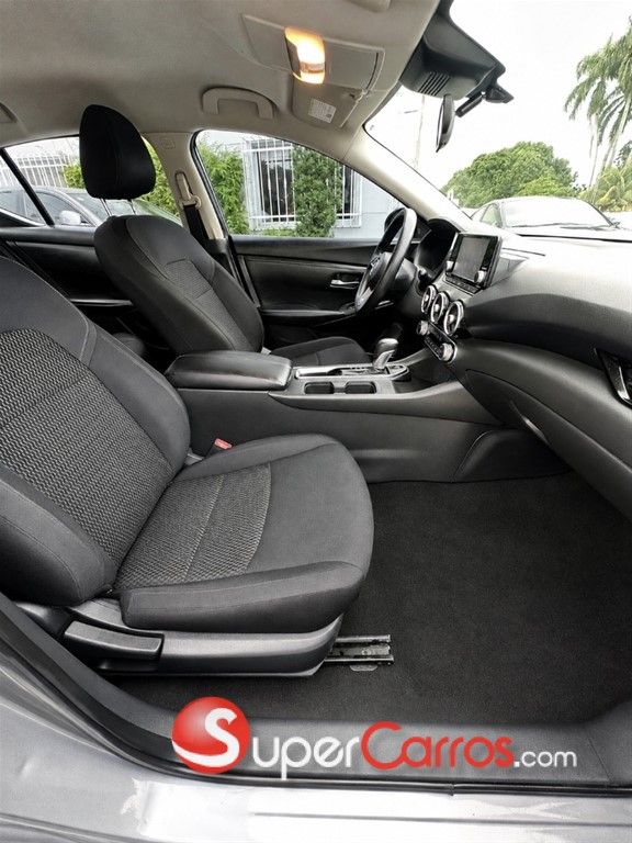 2020 Nissan Sentra SV — foto 2 / 12