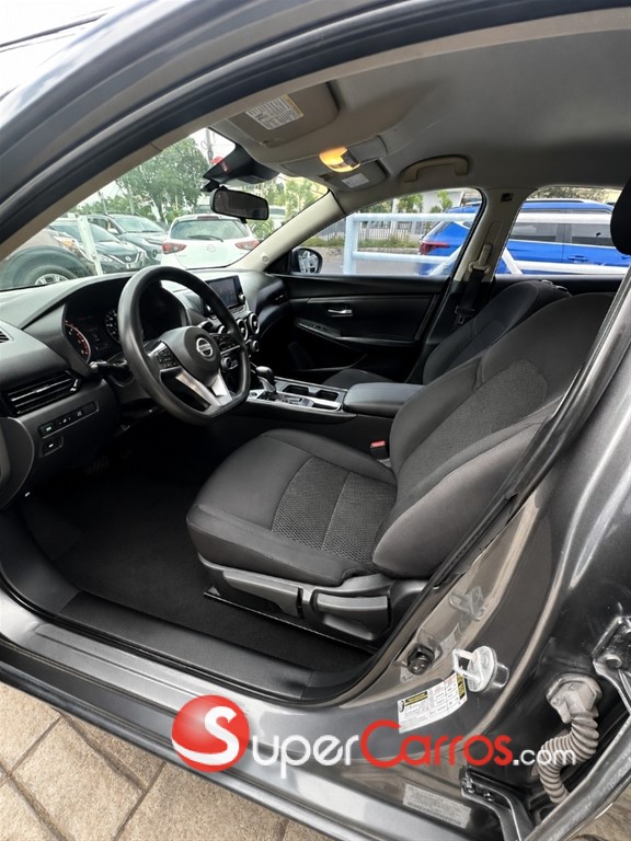 2020 Nissan Sentra SV — foto 6 / 12