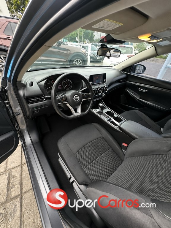 2020 Nissan Sentra SV — foto 9 / 12