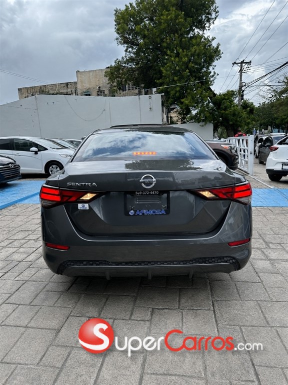 2020 Nissan Sentra SV — foto 12 / 12