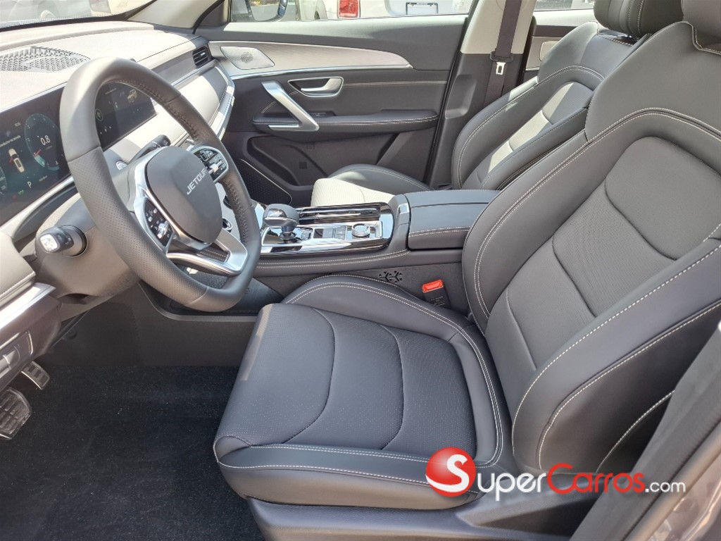 2027 Jetour X70 PLUS — foto 3 / 8