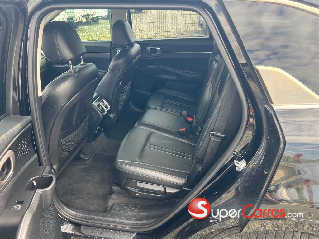 2021 Kia Sorento S — foto 4 / 9