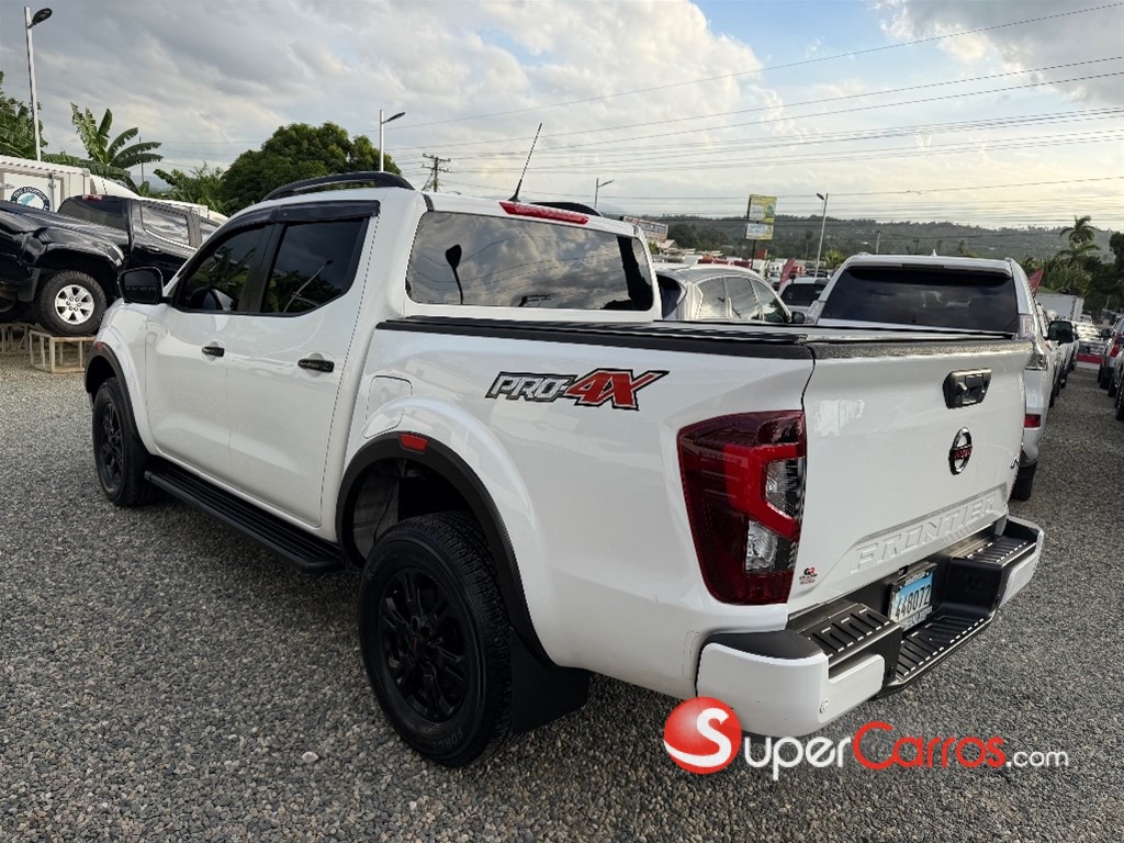 2022 Nissan Frontier Pro-4X — foto 4 / 10