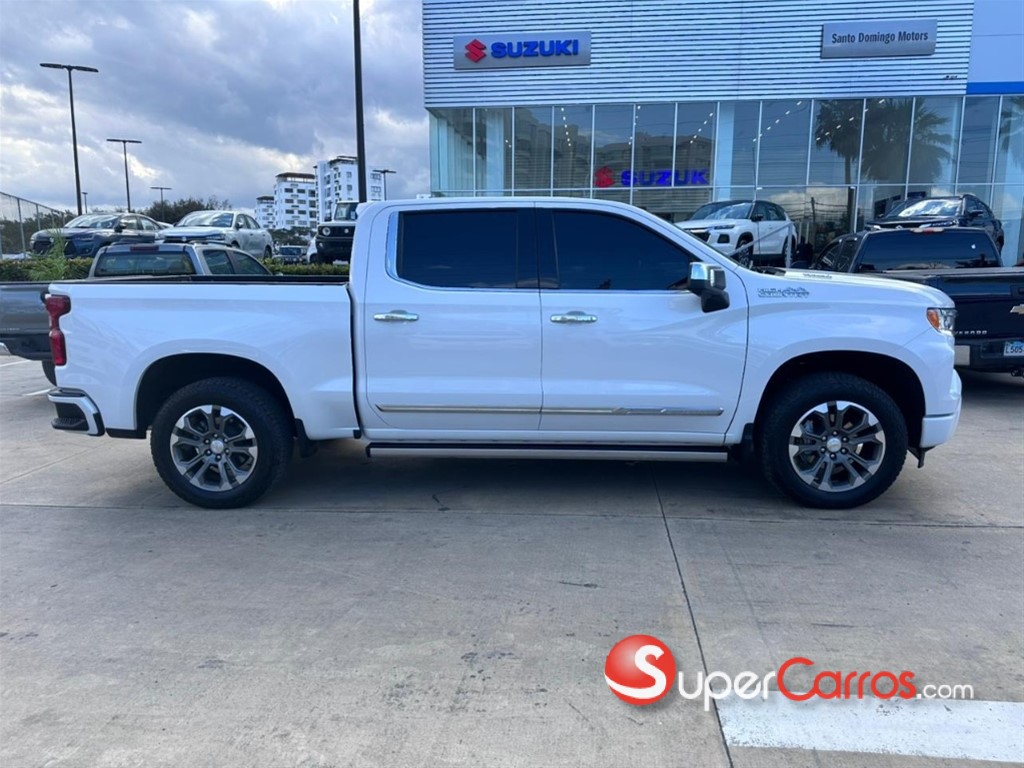 2025 Chevrolet Silverado High Country Duramax — foto 4 / 12