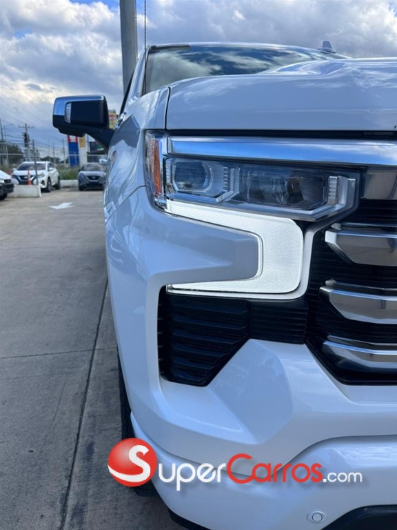 2025 Chevrolet Silverado High Country Duramax — foto 11 / 12