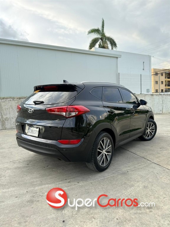 2017 Hyundai Tucson SE — foto 4 / 10