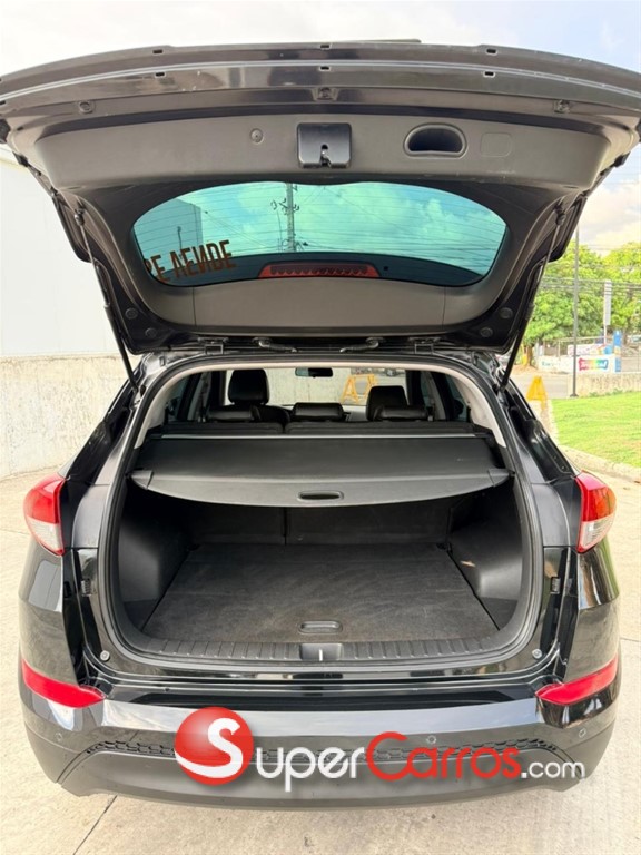 2017 Hyundai Tucson SE — foto 9 / 10