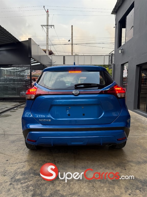 2024 Nissan Kicks S — foto 7 / 12