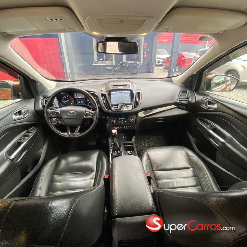 2017 Ford Escape Titanium Ecoboost — foto 8 / 12