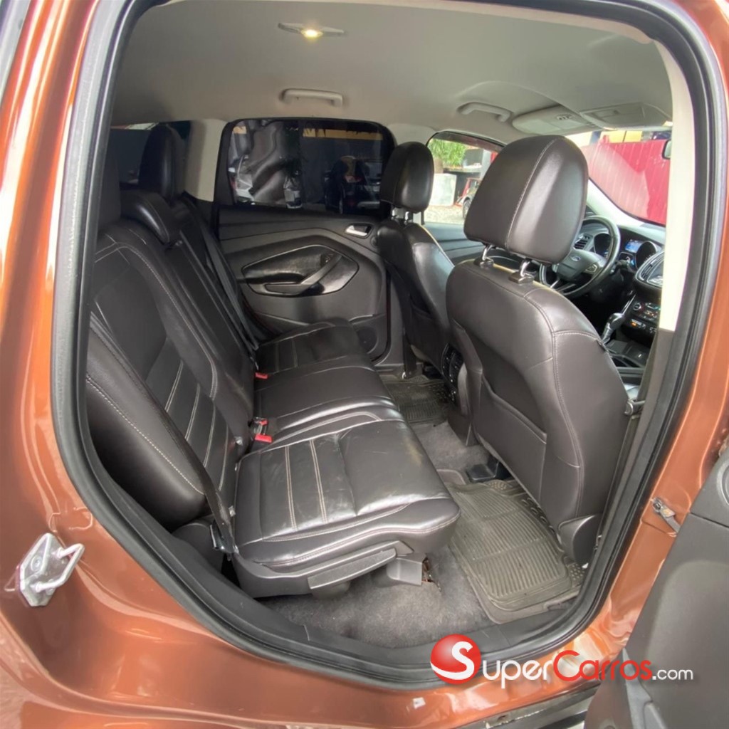2017 Ford Escape Titanium Ecoboost — foto 10 / 12