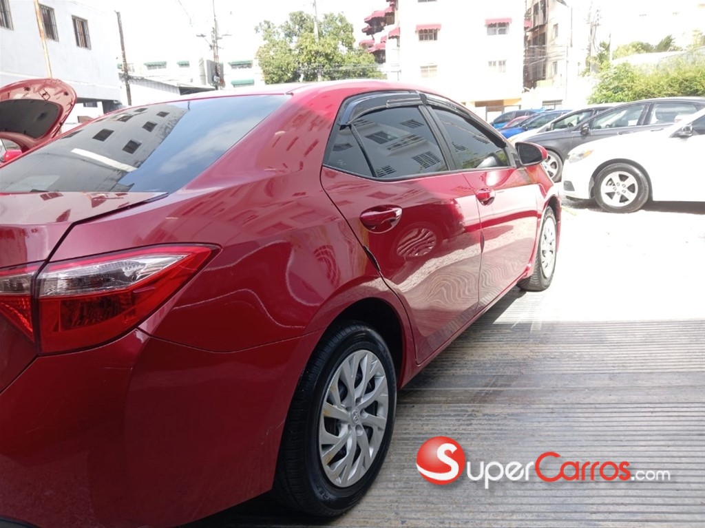 2018 Toyota Corolla LE Plus — foto 5 / 11