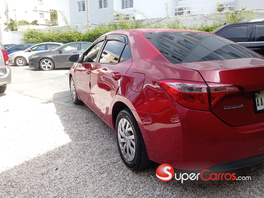 2018 Toyota Corolla LE Plus — foto 6 / 11