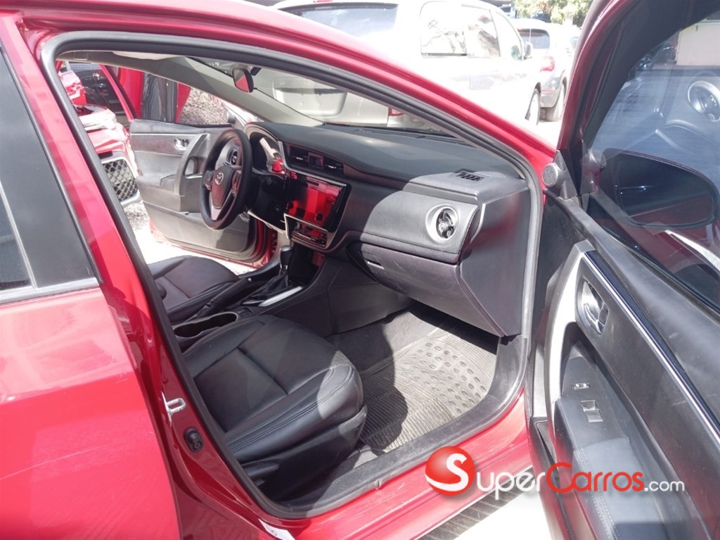 2018 Toyota Corolla LE Plus — foto 10 / 11