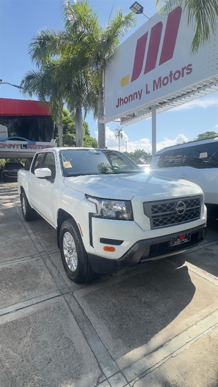 2022 Nissan Frontier SV — foto 2 / 12