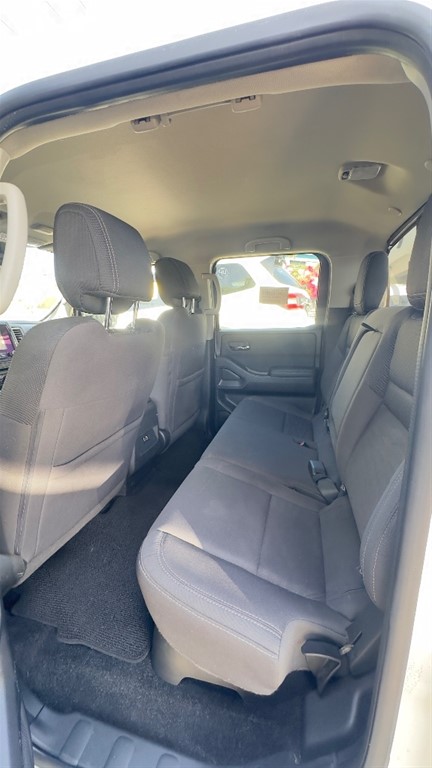 2022 Nissan Frontier SV — foto 11 / 12