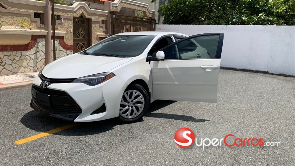 2018 Toyota Corolla LE — foto 12 / 12
