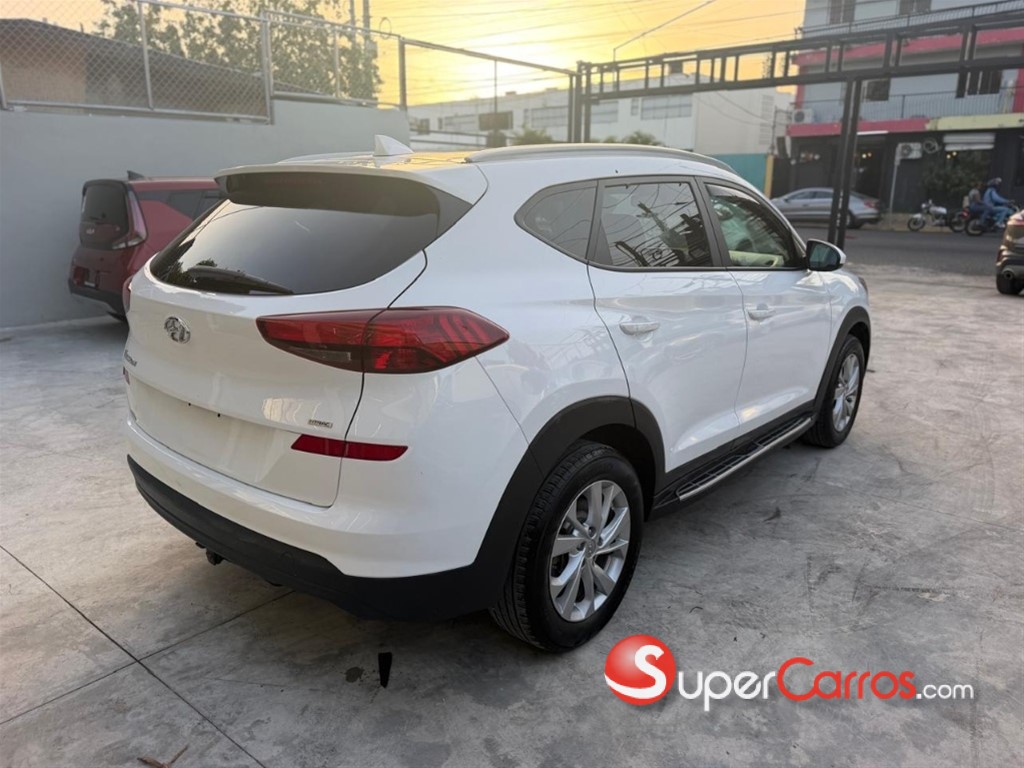 2020 Hyundai Tucson SE — foto 6 / 10