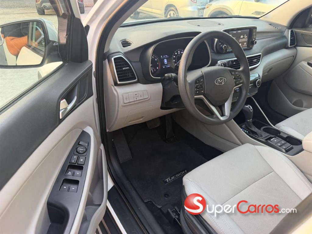 2020 Hyundai Tucson SE — foto 8 / 10