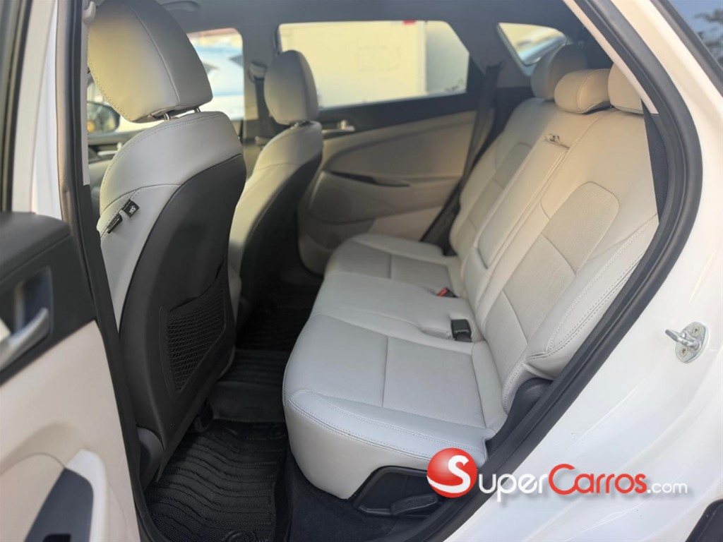 2020 Hyundai Tucson SE — foto 9 / 10