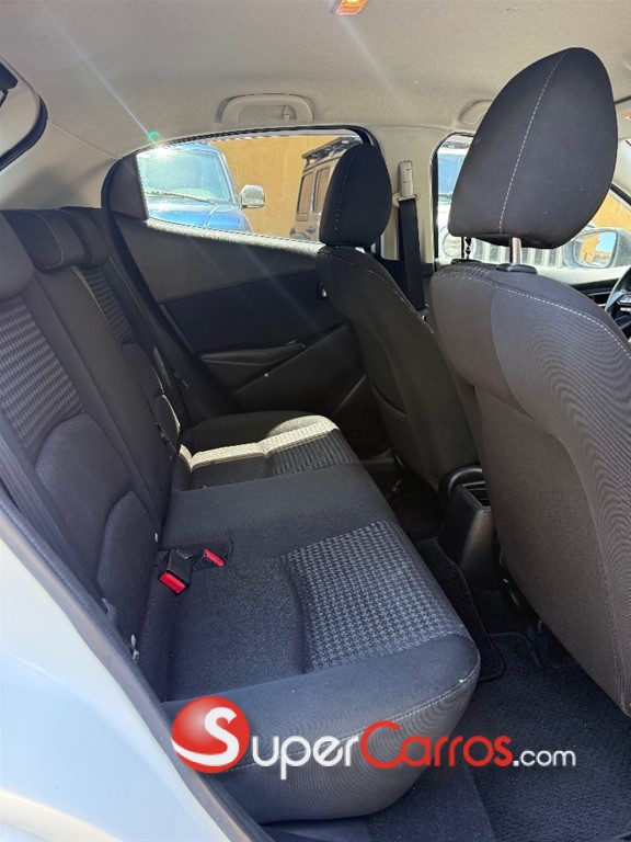 2020 Mazda Demio — foto 10 / 12