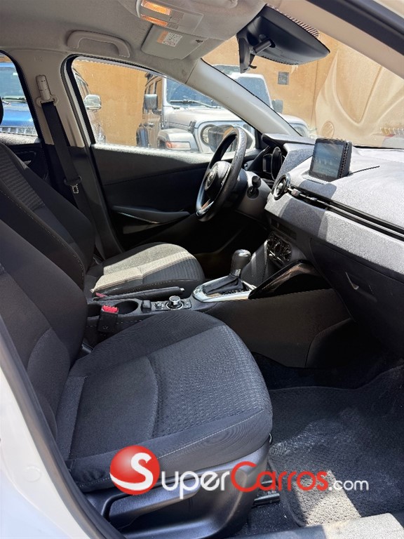 2020 Mazda Demio — foto 11 / 12