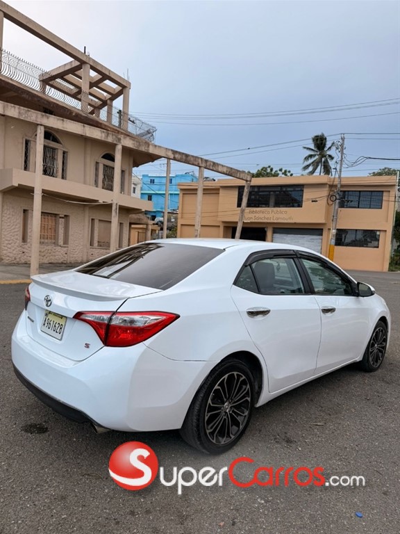 2015 Toyota Corolla S Plus — foto 9 / 9