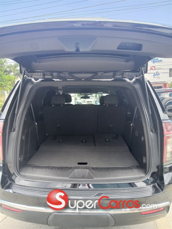 2021 Chevrolet Tahoe LS — foto 8 / 12