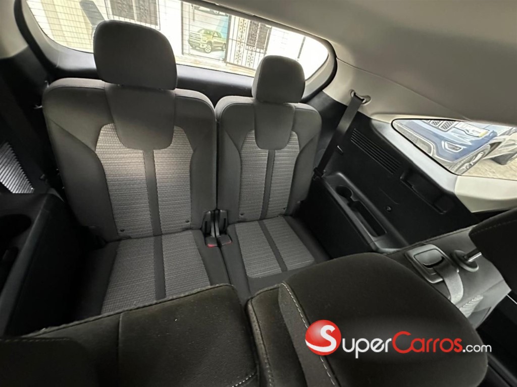 2022 Kia Sorento LX — foto 2 / 12