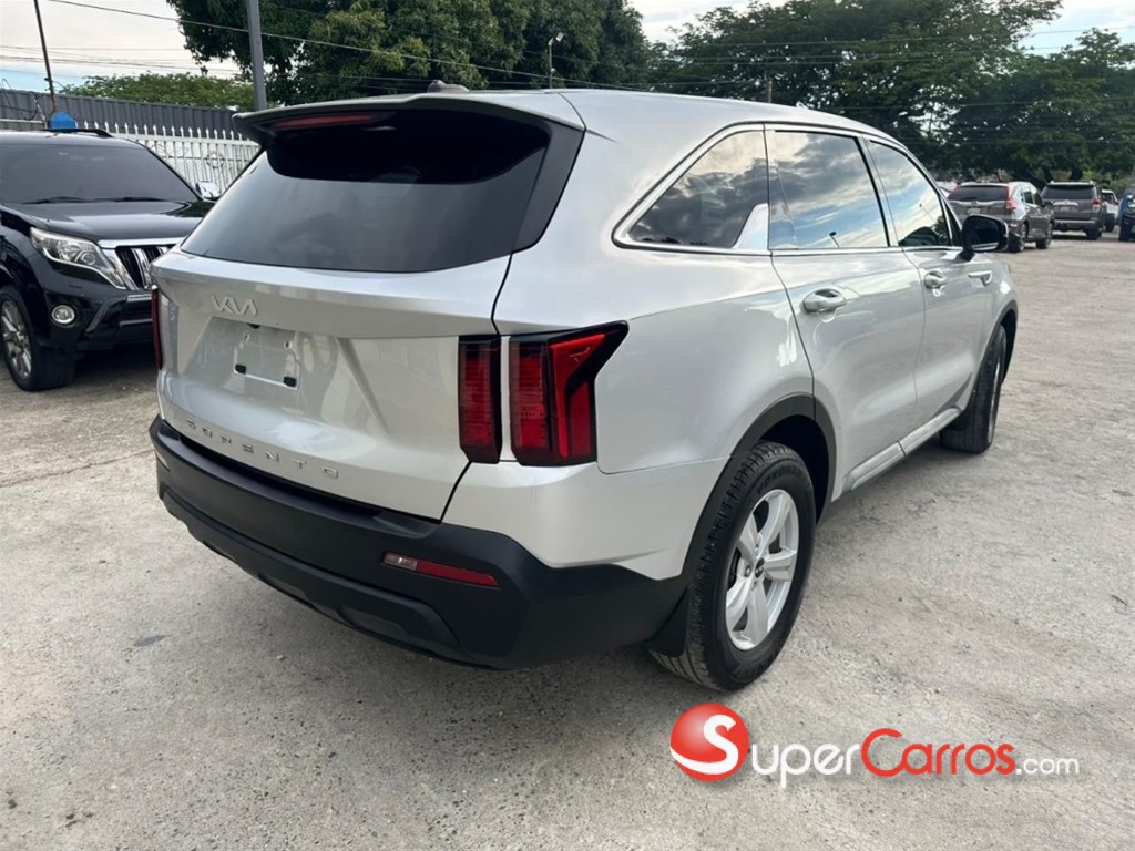 2022 Kia Sorento LX — foto 3 / 12