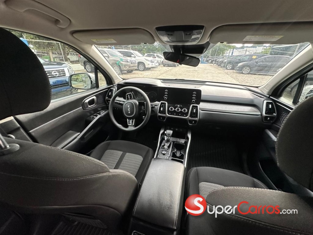 2022 Kia Sorento LX — foto 6 / 12