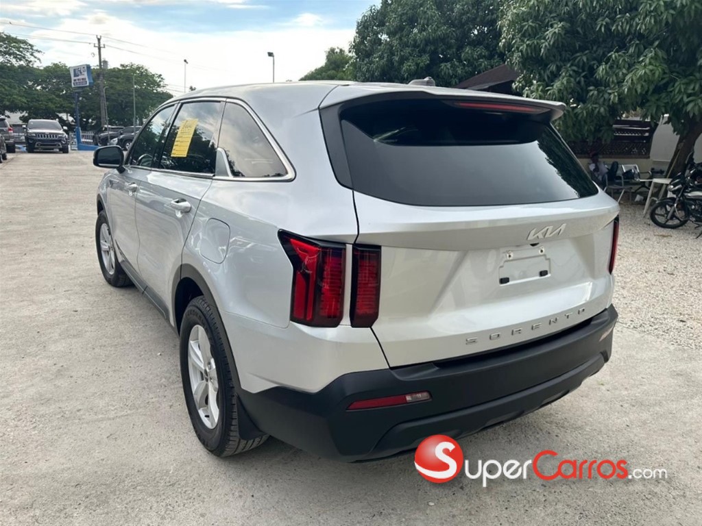 2022 Kia Sorento LX — foto 10 / 12