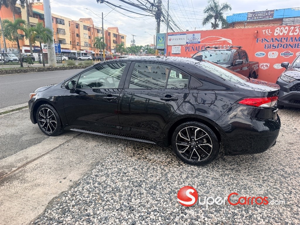 2021 Toyota Corolla LE Plus — foto 4 / 10