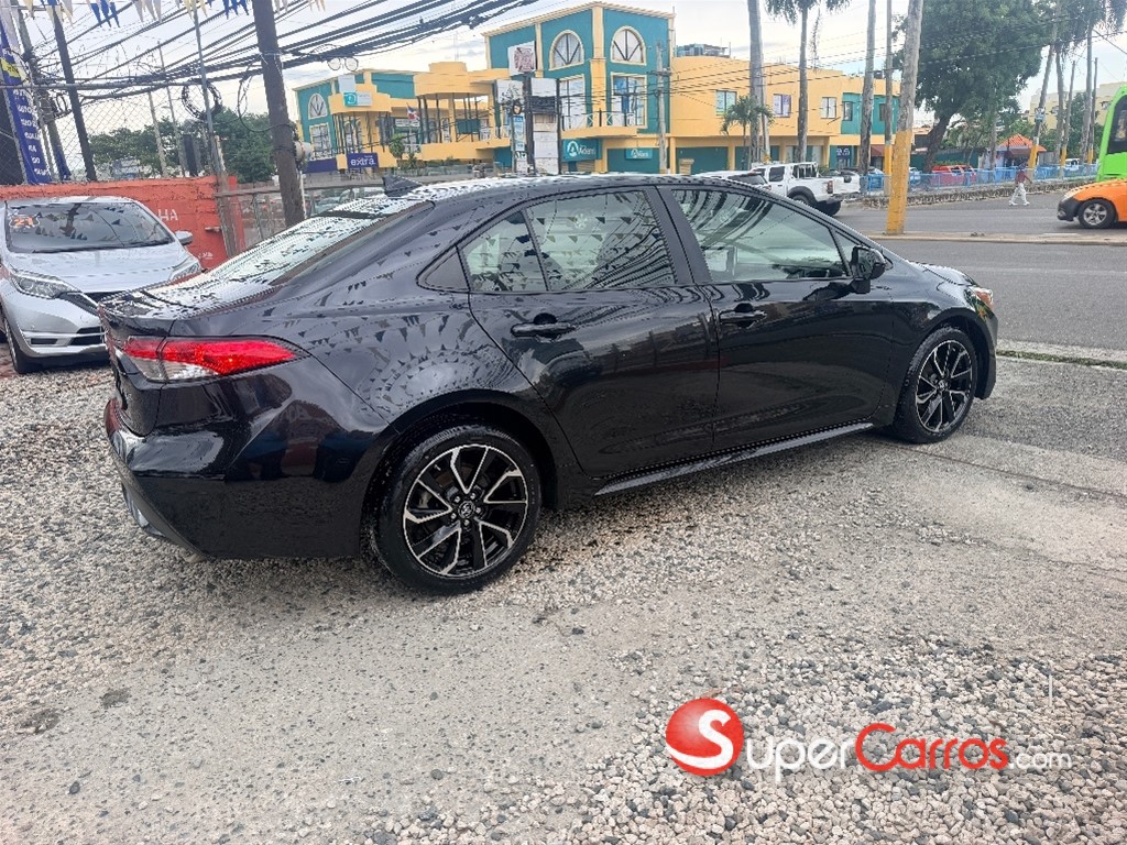 2021 Toyota Corolla LE Plus — foto 6 / 10