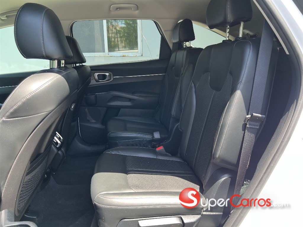 2021 Kia Sorento SXT — foto 11 / 12