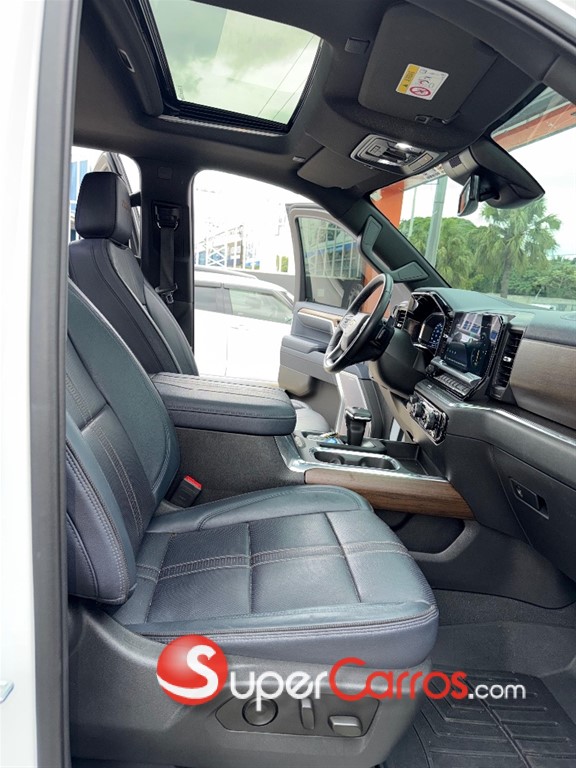 2023 Chevrolet Silverado High Country Duramax — foto 10 / 12