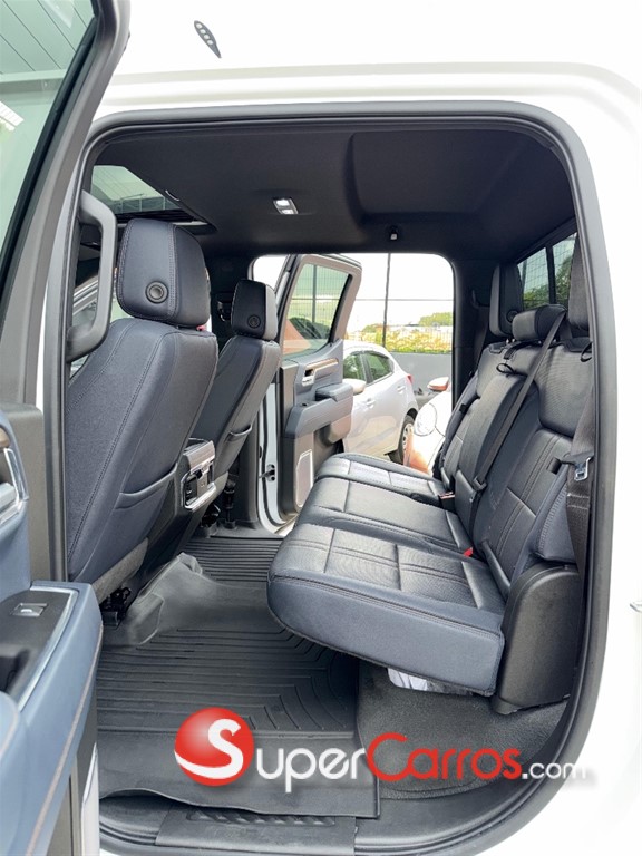 2023 Chevrolet Silverado High Country Duramax — foto 12 / 12