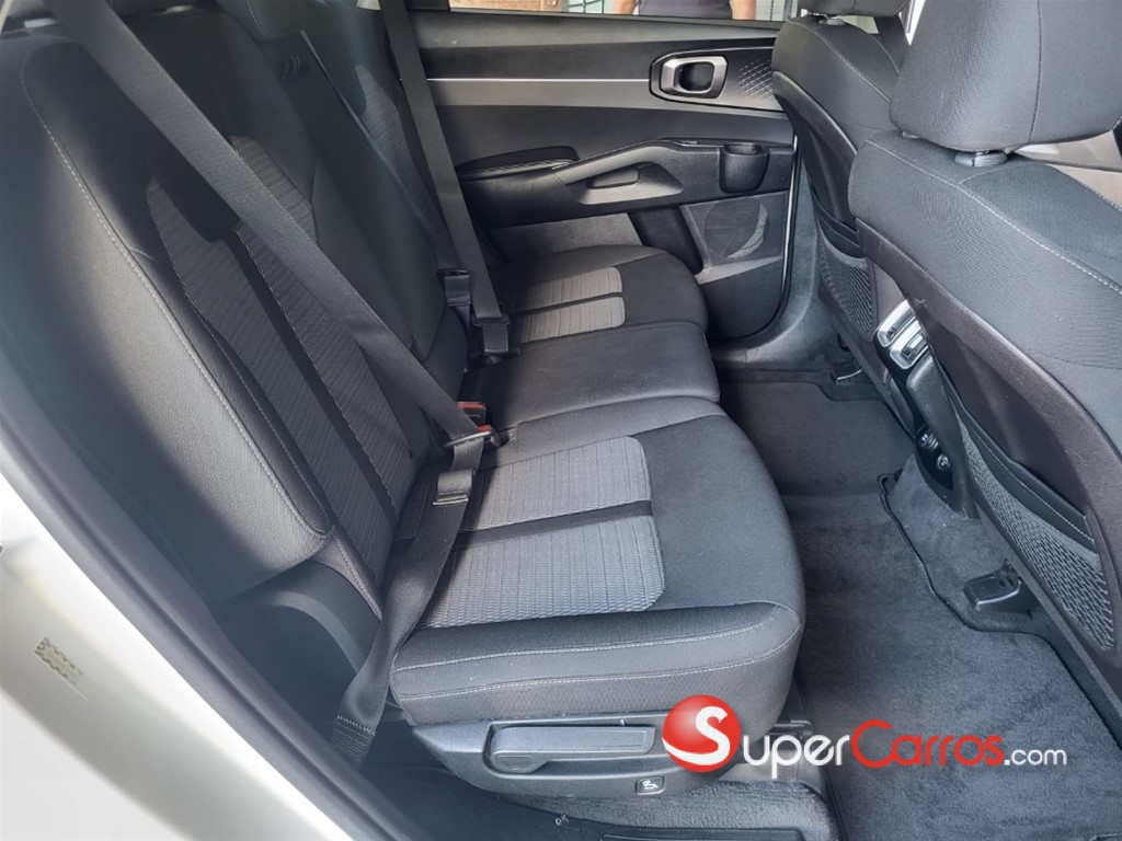 2021 Kia Sorento — foto 7 / 9