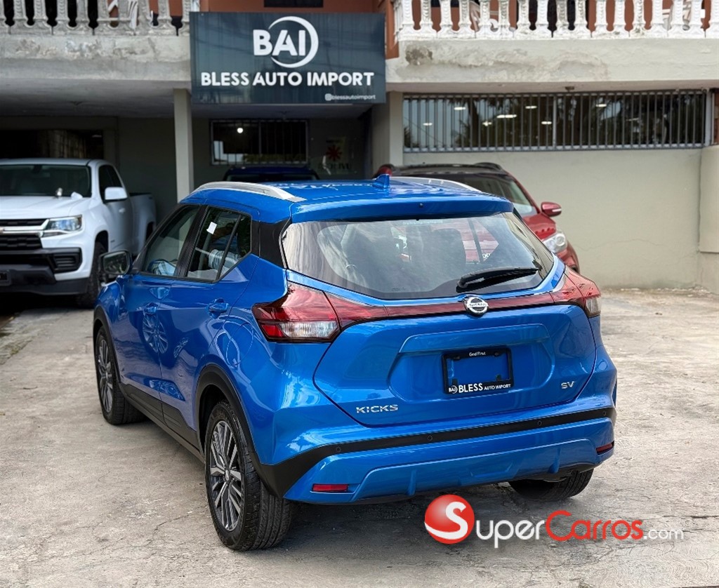 2021 Nissan Kicks SV — foto 4 / 11