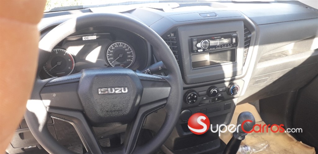 2025 Isuzu DMAX — foto 6 / 8
